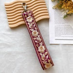 【インド刺繍リボン】ハンドストラップ　スマホショルダー