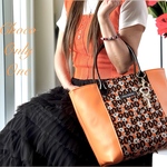 🧡オレンジ合皮✖️個性的お花🌼に英字生地のトートバッグ👜【561】