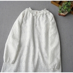 ★SALE★リネン100%総刺繍フリル衿クルミ釦付き大人可愛いワンピース♪