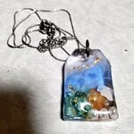 海のネックレスとクラゲのピアス