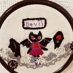 刺繍枠飾り　devil cute
