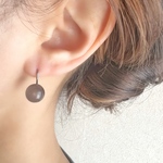 【JORIE】大人なくすみカラー❤️　Spoon stoneグレーオニキスピアス　サージカルステンレス