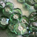 【10コセット】#czechglass#czech beads#チェコビーズ　table cut flower8㍉  green/bronze