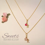 お花とイニシャルのネックレス(アジャスター付き)