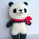 ヒーロー志望！おちびパンダのあみぐるみ