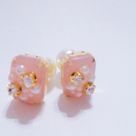 スクエアビジューピアス