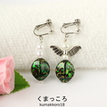 スポット柄アシンメトリーイヤリング・緑色系