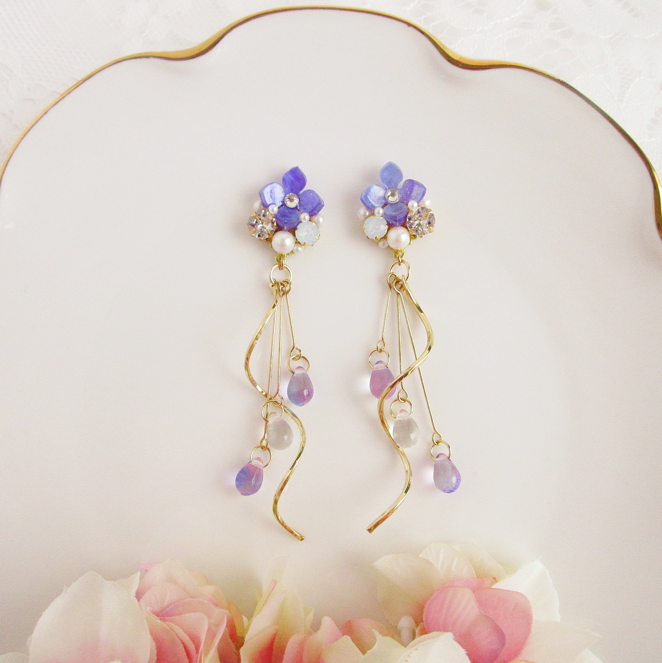 再販】あじさいビジューとウェーブ～Purple～ イヤリング ピアス