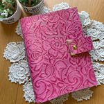 ◆受注生産◆ 各サイズ★ システム手帳 牛革 パールピンク×ゴールド　薔薇型押し　レザー　牛革　本革　ローズ　手帳カバー マイクロ5 M5 M6 ミニ6  バイブルサイズ　A5サイズ