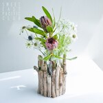 色ずく秋に。流木を使ったシンプルな花瓶 | フラワーベース、キャンドルホルダーなどにも