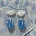 キッチュでレトロな雲とさわやかブルーチャーム❇️雲 雲ピアス くも 青 SUMMER 夏 レトロ レトロポップ ユニーク アンティーク 古着 韓国 ゆめかわ 北欧 さわやか