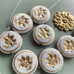 【1コずつ販売】JIRI＊IVANA#czech beads#チェコビーズ　flower26㍉　white/bronze