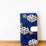 手帳型　ふっくら刺繍の白い紫陽花　アナベル　iPhoneケース