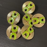 1個 黄緑色 レトロ ボタン / ヴィンテージ ボタン アンティーク