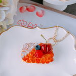 限定品☆アーモンドパイ　ブラックチェリー＆ラズベリー　バックチャーム☆フェイクスイーツ☆ハートパイ☆食品サンプル☆スイーツデコ ☆クレイケーキ☆苺スイーツ☆ミルフィーユ