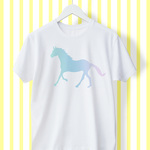 淡い馬 ユニセックスTシャツ