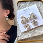 Petal ＆Bijou antiqueearrings 　　　　　　　　　　　　ビジューフラワー樹脂イヤリング樹脂ピアスゴールドバー金属アレルギー大ぶり