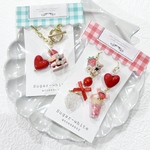 🉐特別セット🍓🐻‍❄️ ミニくまちゃんのつぶつぶいちごミルクの耳飾り【berry】 & ミルフィーユミニくまちゃんのバッグチャーム 