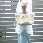 夏のさわやか麻ひも2色使いかごバッグ～ 麻ひも・ｽﾞﾊﾟマルシェバッグ    