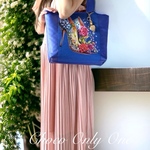 1点物❣️ロイヤルブルー合皮💙お花💐の👠がエレガントなトートバッグ👜【569】