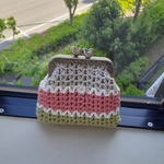 セール💕【送料無料】４色使いのがま口ポーチ