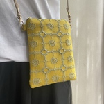 ミナペルホネン anemoneで作成しましたスマホショルダーです