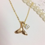 キュービックジルコニアとくじらのしっぽネックレス🐳