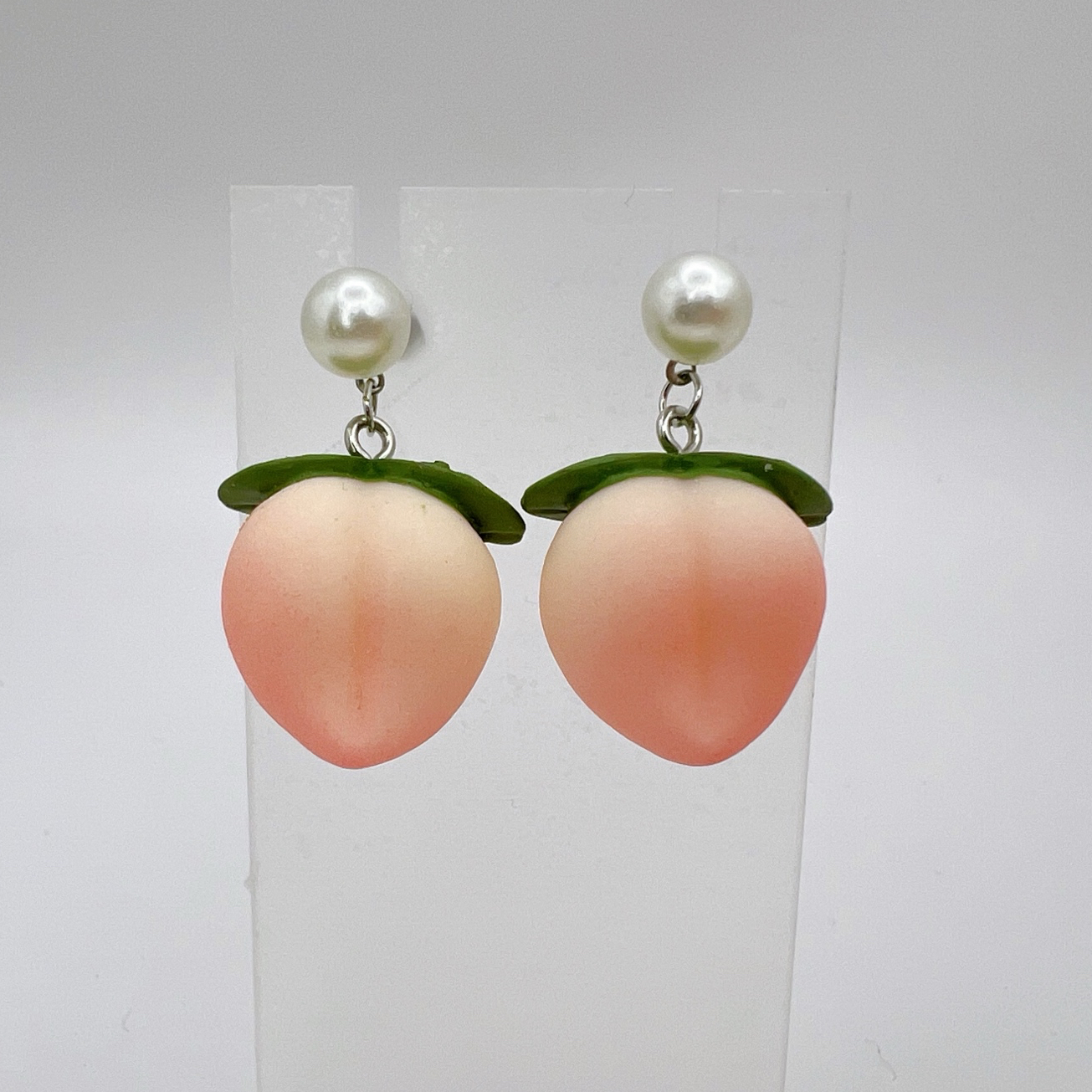 桃の天然水漬けピアス/イヤリング - すぎまほちゃんSHOP | minne byGMO