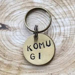 Ｉ  真鍮製  迷子札うちの子ペットタグ　横２行(８文字程度) 　文字色ブラック　平ら　1.8cm