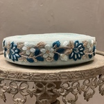 [上から2番目] [実物のお色味と違う場合があります] インド刺繍リボン　花　インド刺繍　スパンコール　刺繍リボン　リボン　りぼん　※10月8日よりゆうパケットにて発送