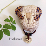 ヴィンテージ風ひつじの刺繍ブローチ