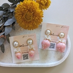 パールビーズといちごのピアス/イヤリング