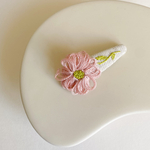 ⋮ 刺繍 ⋮ ふわふわお花のぱっちんピン　刺繍　ヘアピン　ヘアクリップ　花柄　ピンク　ベビー　キッズ　ヘアアクセサリー　お花　おしゃれ　かわいい　カラフル　夏　ふわふわ　出産祝い　プチギフト