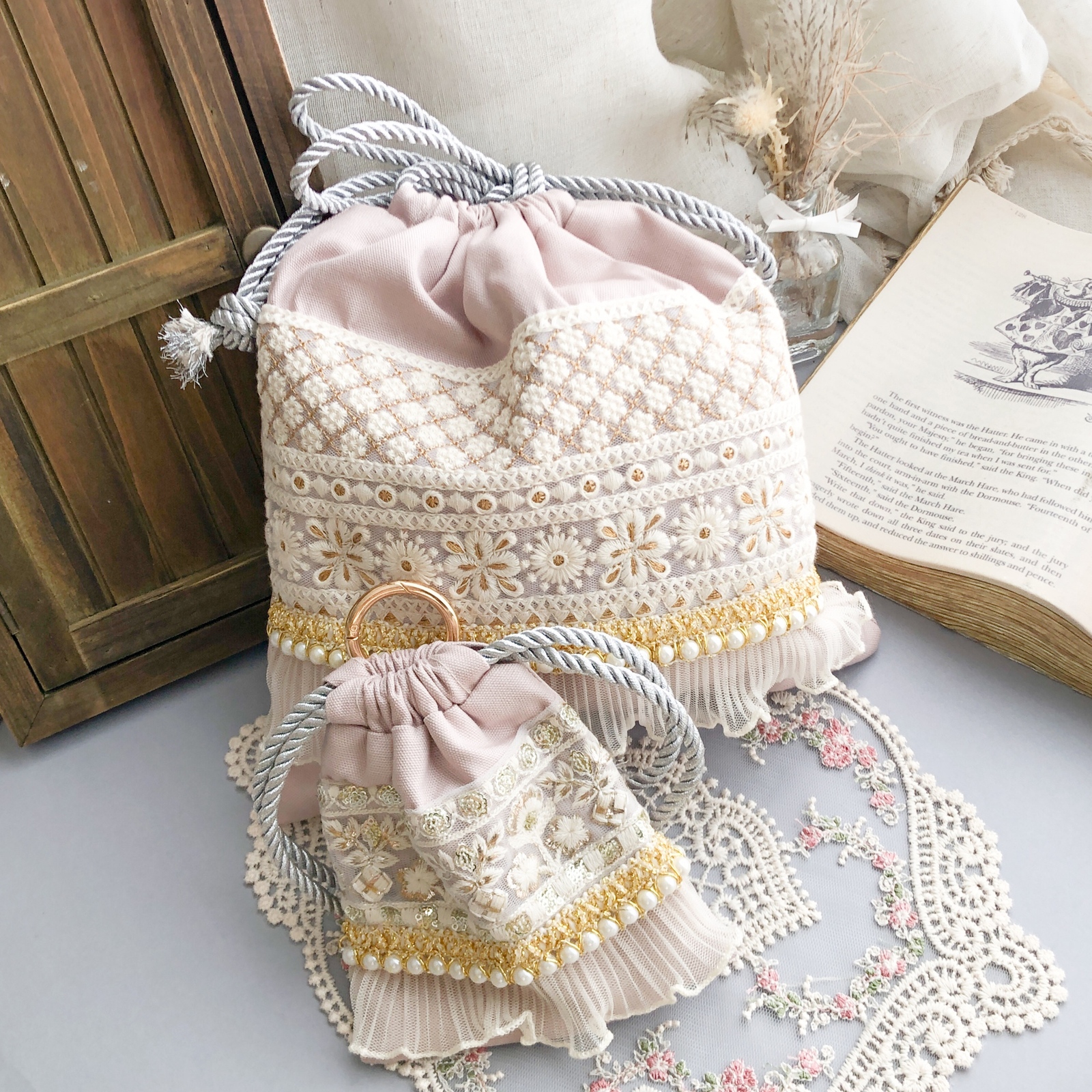 インド刺繍リボン　巾着ポーチ 簡単でかわいい！】巾着ポーチの作り方／インド刺繍リボン