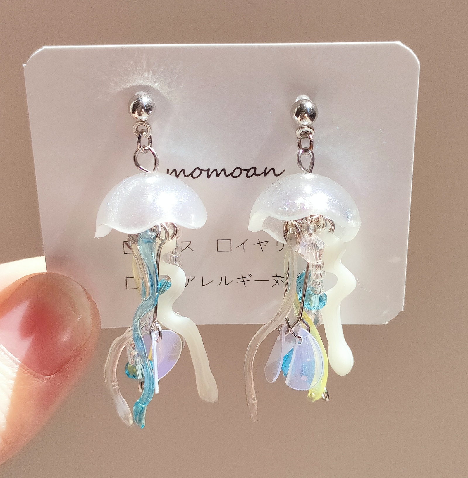 くらげイヤリング/ピアス ホワイト - momoan | minne 国内最大級