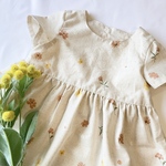 ナチュラルカラーの花柄半袖ワンピース【size80】