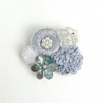 花束刺繍ブローチ（ブルー）