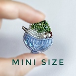 抹茶のかき氷のミニ ブローチ　ビーズ刺繍　オートクチュール刺繍　手刺繍　日本