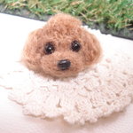 犬　トイプードルのブローチ　