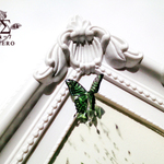 【SALE品】翅休めする蝶の片耳ノンホールピアス ~Green~