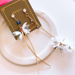 フロストフラワー.°ஐ.* asymmetry✨お洒落 ゆらゆら♪ハンドメイド ロングピアス イヤリング