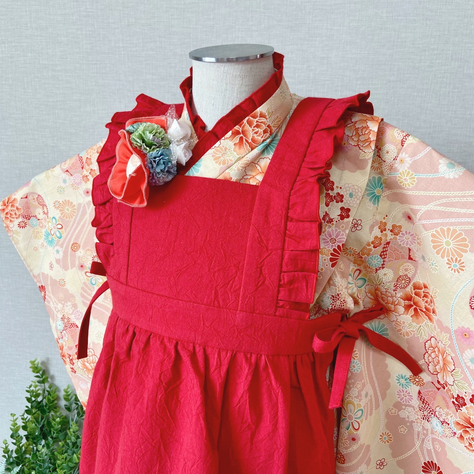七五三 3歳 女の子 着物＆被布エプロンセット 朱色和柄×レッド