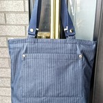 ネイビーストライプのトートバッグ