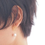 【人気！再販多数！♥4500超】【E】レースのようなお花とコットンパールの樹脂ノンホールピアス(樹脂製イヤリング)
