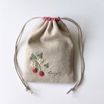 野いちごの手刺繍　リネンの巾着