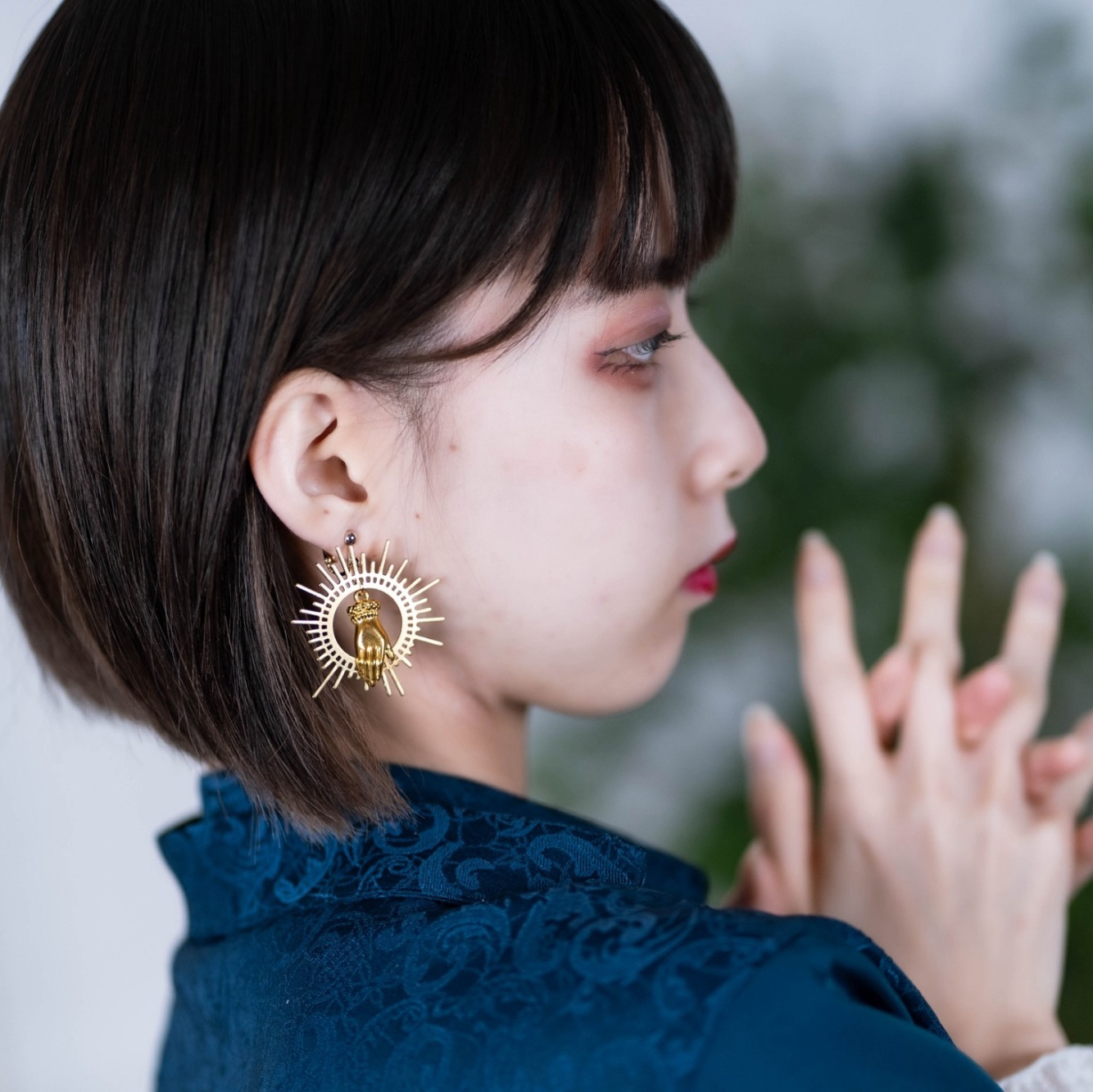 後光と御手のピアス【イヤリング変更可】 - crevice | minne byGMO