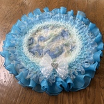 カフェマット🩵blue rose🩵円形49㎝（フリルを含）