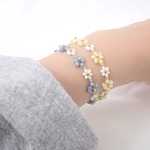 ビーズブレスレット　《　青いお花と黄色いお花　》　マグネット金具　ペアアクセサリー　フラワー　バングル