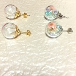ガラスボールピアス