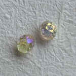 ヴィンテージ　カットデザインアクリルビーズ オーロラクリアカラー　4個セット